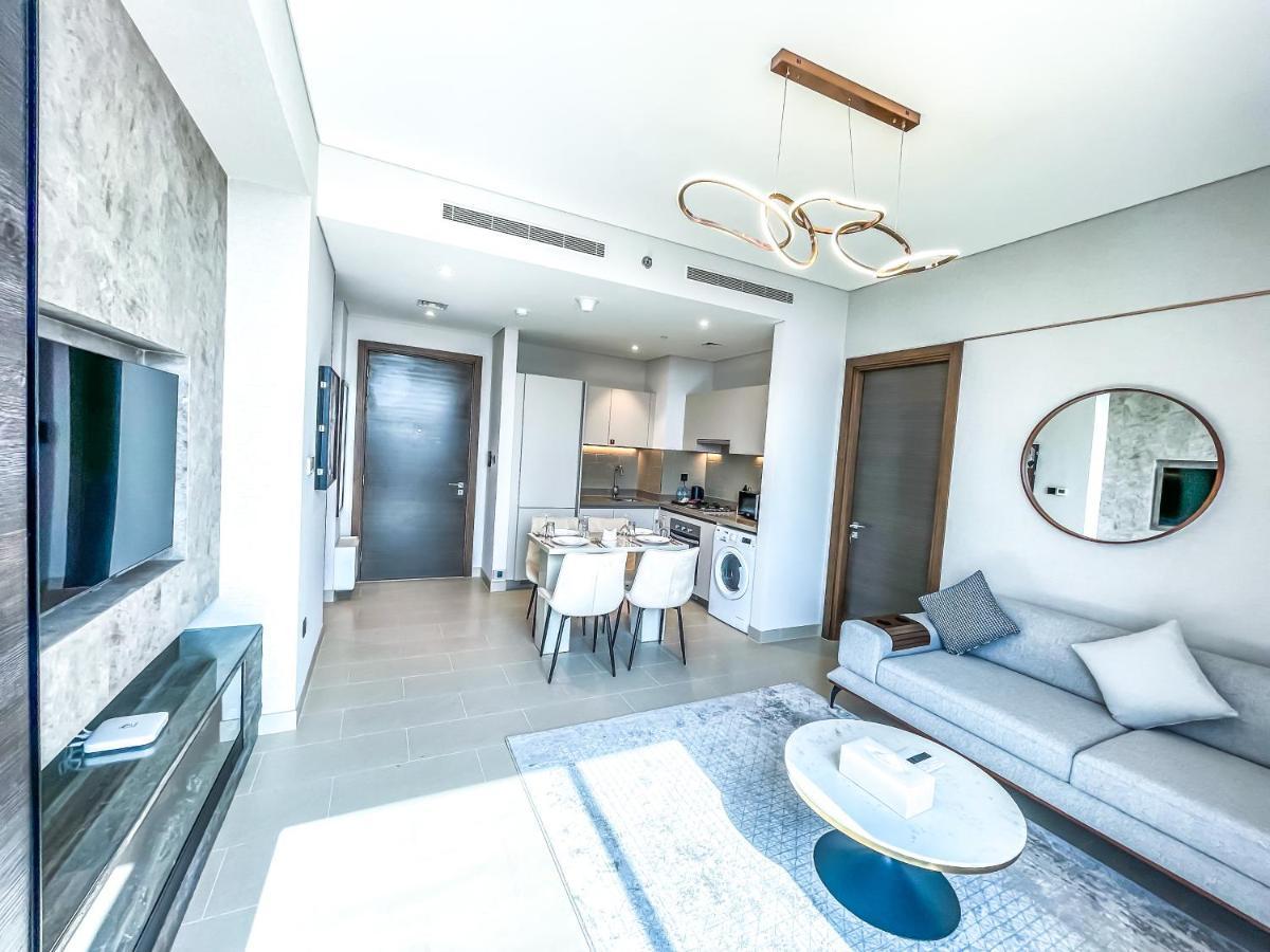 Stay By Latinem Luxury 2Br Holiday Home Cv B2513 Near Burj Khalifa 두바이 외부 사진