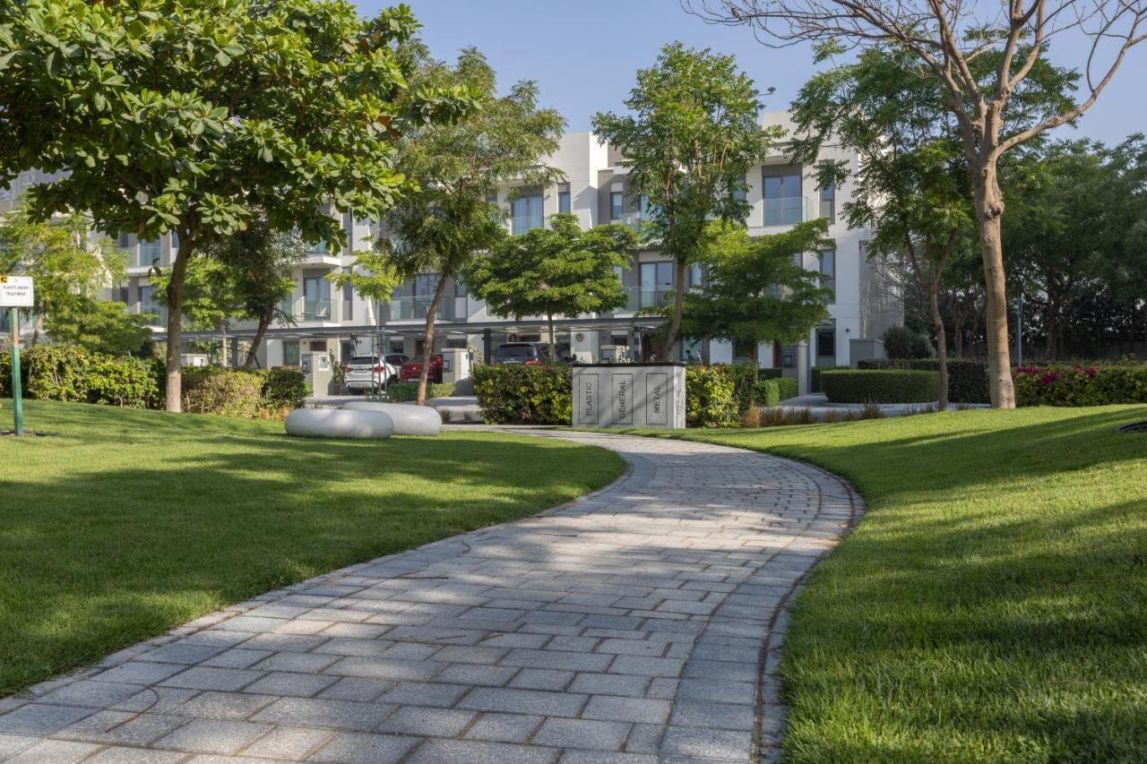 Stay By Latinem Luxury 2Br Holiday Home Cv B2513 Near Burj Khalifa 두바이 외부 사진